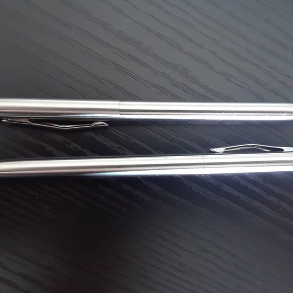 Pair of Brushed Chrome Cross Pens - Picture 2 of 4